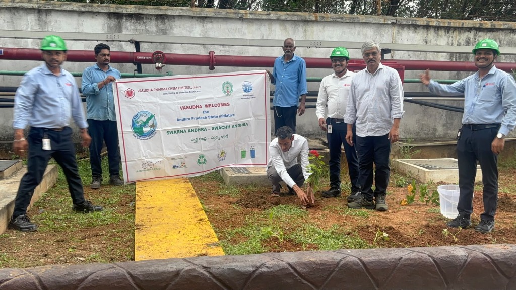 Vasudha leadership and engineering team participating in green belt afforestation